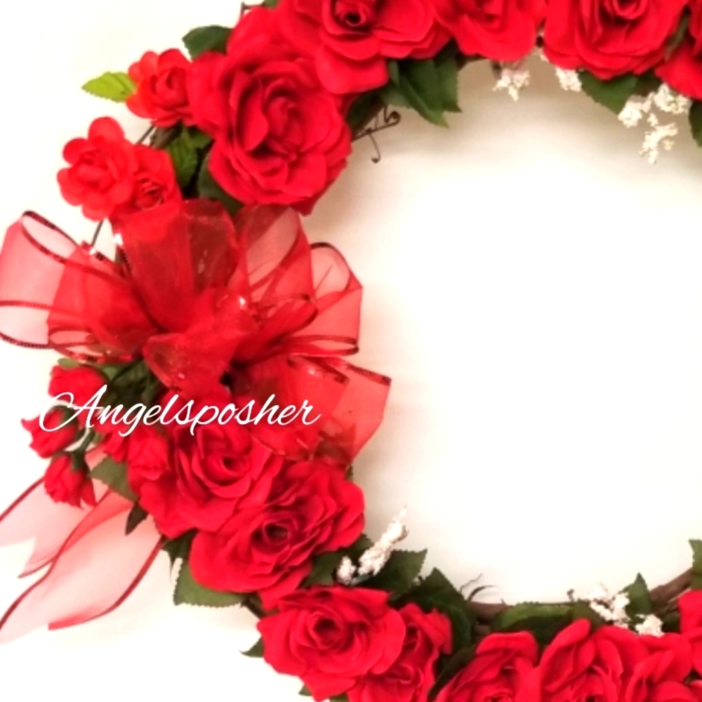 Beautiful Red Roses Wreath! - Picture 2 of 2